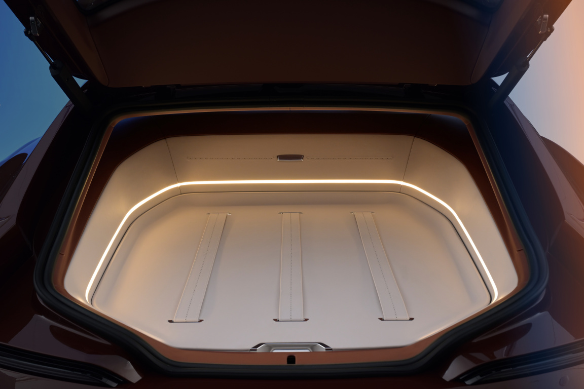 SMALL_P90599257_highRes_bmw-concept-speedtop